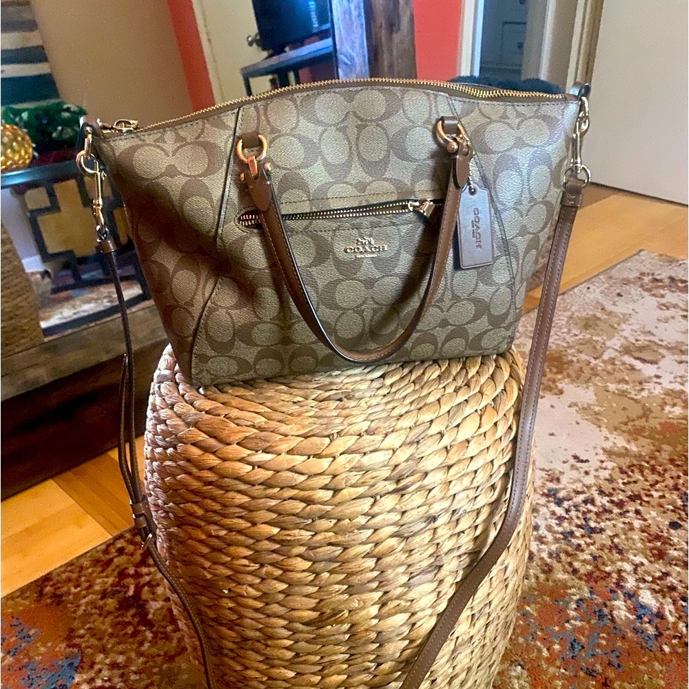 Cute Coach satchel/ Cross body.